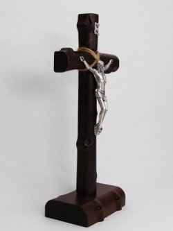 画像2: ウォールナット製台付十字架（像付）20cm