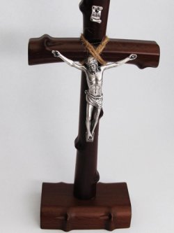 画像4: ウォールナット製台付十字架（像付）20cm