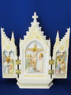 画像1: レジン製卓上飾り十字架三場面（Crucifixion Triptych)