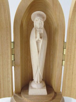 画像2: ドーム型木製マリア像（小型・白木） ※返品不可商品 
