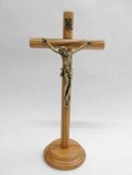 オリーブ製丸台十字架(像付） 17.5cm　※返品不可商品