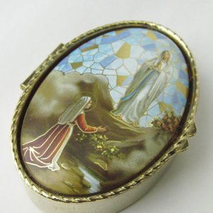 画像: メタル製 小物入れ ルルドの聖母と聖ベルナデッタ