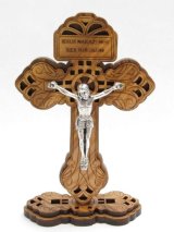 画像: オリーブ製台付十字架透かし彫り（像付）12.5cm　※返品不可商品