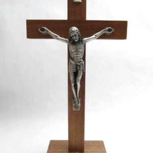 画像: 木製台付十字架（金属像付き）※返品不可商品